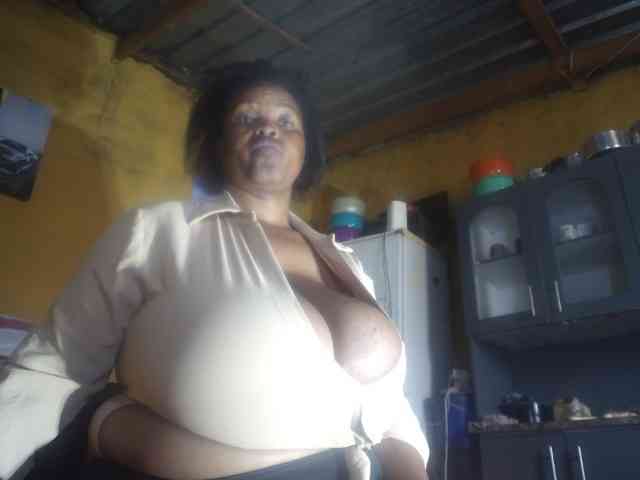 Melonboobs1 webcam
