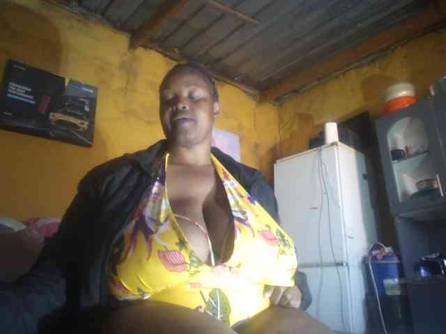 Melonboobs1 webcam