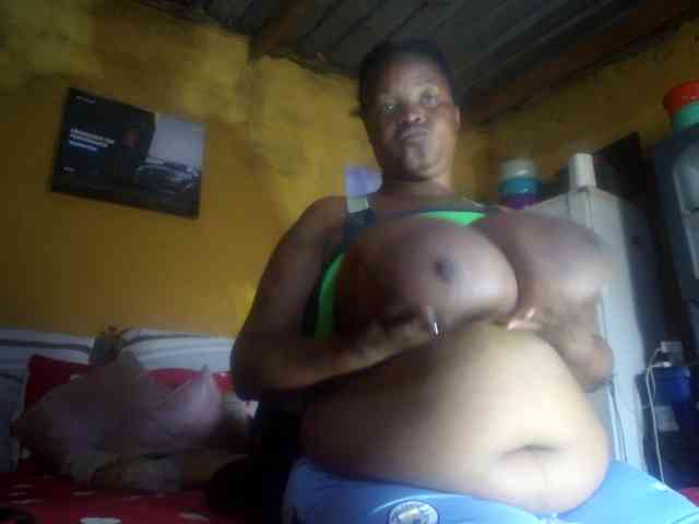 Melonboobs1 webcam