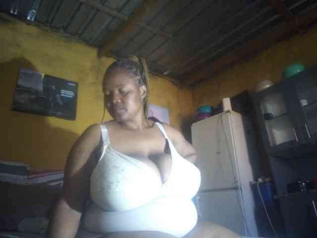 Melonboobs1 webcam