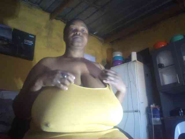 Melonboobs1 webcam