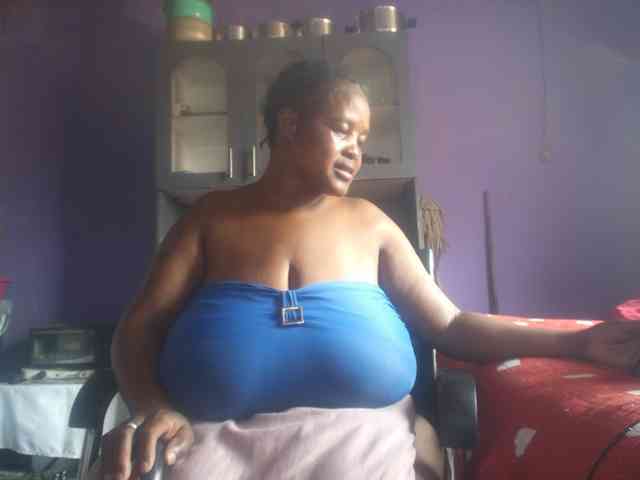 Melonboobs1 webcam