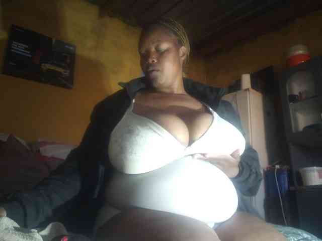 Melonboobs1 webcam