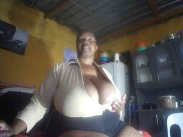 Melonboobs1 webcam