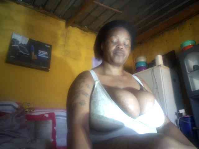Melonboobs1
