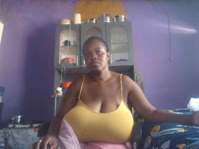 Melonboobs1 webcam