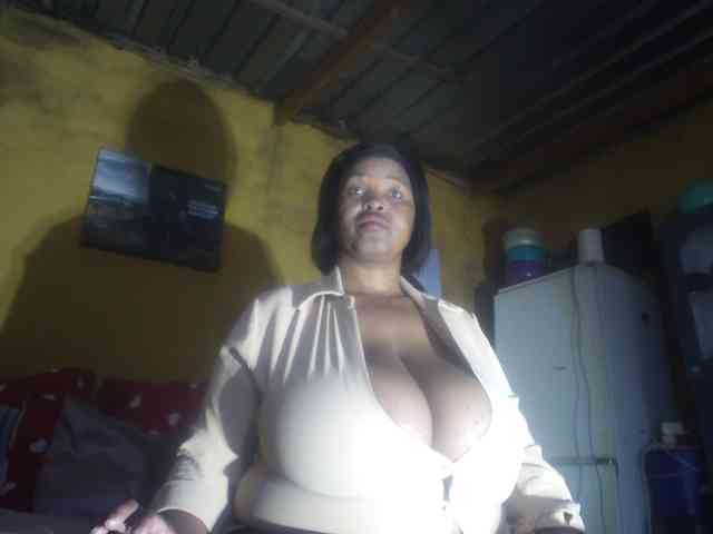 Melonboobs1 webcam