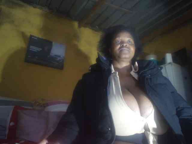Melonboobs1 webcam