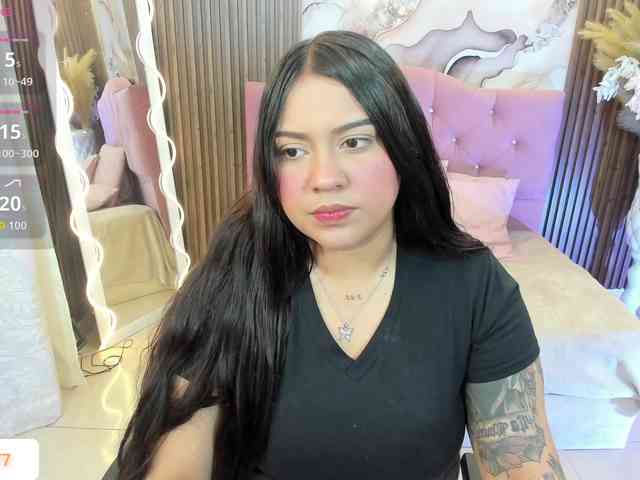 kendra-tay webcam