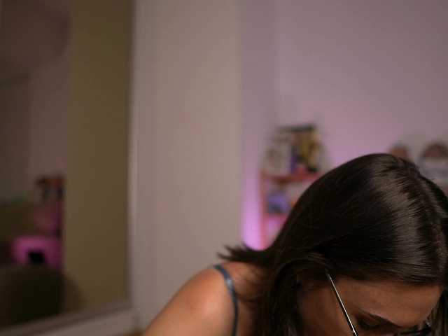 MonaLisss live cam on BongaCams