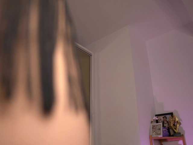 MonaLisss live cam on BongaCams