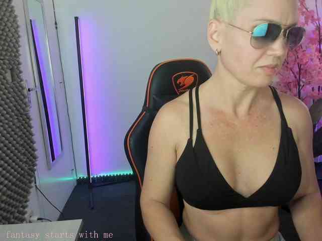 Latinasexy4 webcam