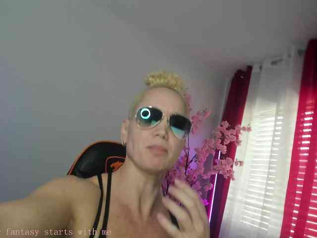 Latinasexy4 webcam
