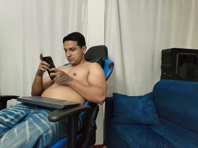 couplee-horny live cam on BongaCams