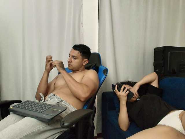 couplee-horny live cam on BongaCams