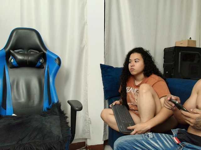 couplee-horny live cam on BongaCams