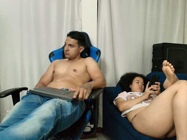 couplee-horny live webcam show