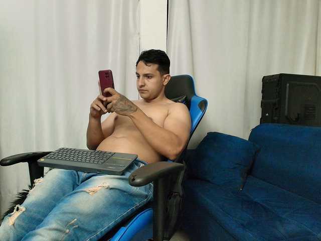 couplee-horny live webcam show