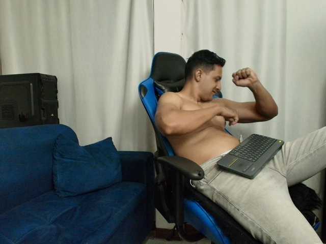couplee-horny live webcam show