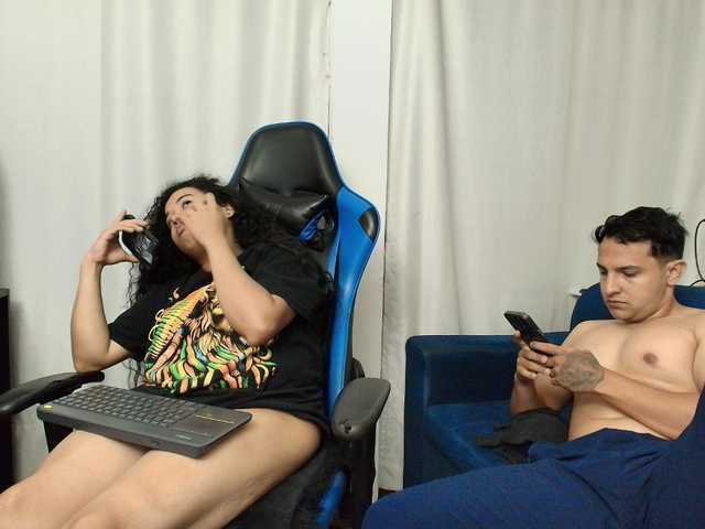 couplee-horny live cam on BongaCams