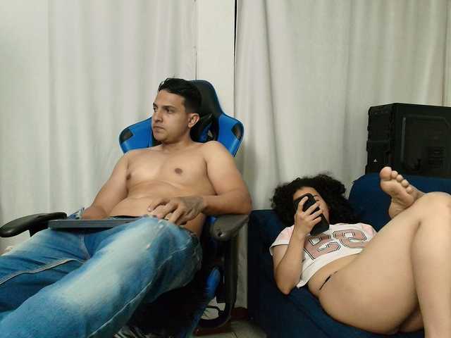couplee-horny live cam on BongaCams