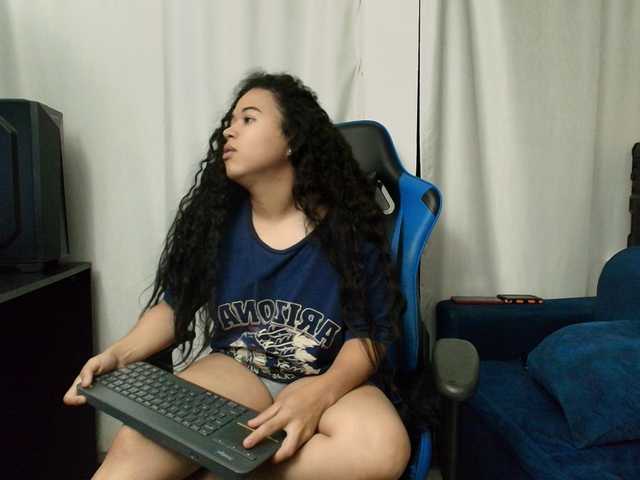 couplee-horny live cam on BongaCams