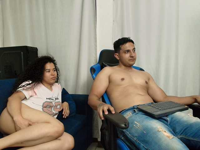 couplee-horny live webcam show
