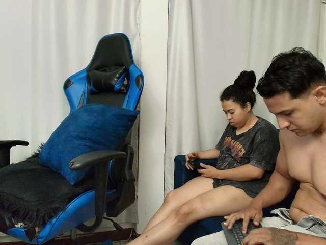 couplee-horny live cam