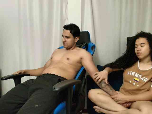 couplee-horny webcam