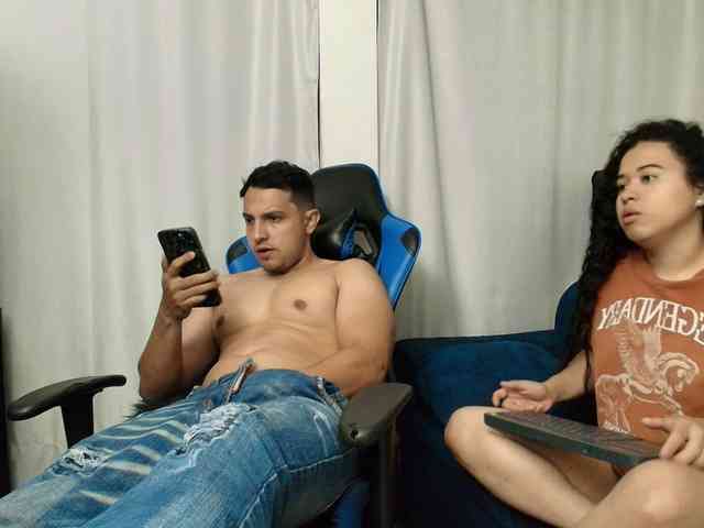 couplee-horny Sex Cam Show