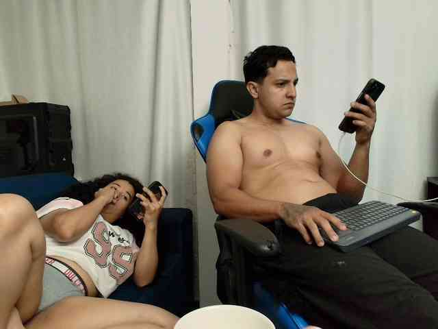 couplee-horny webcam