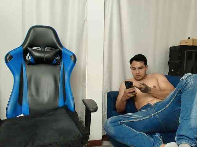 couplee-horny webcam
