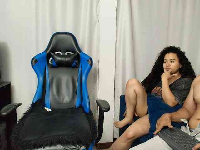 couplee-horny webcam