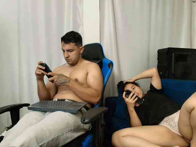 couplee-horny Sex Cam Show