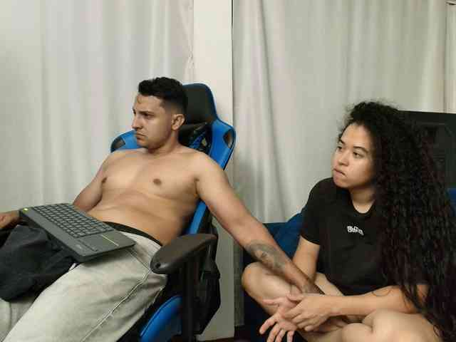 couplee-horny Sex Cam Show