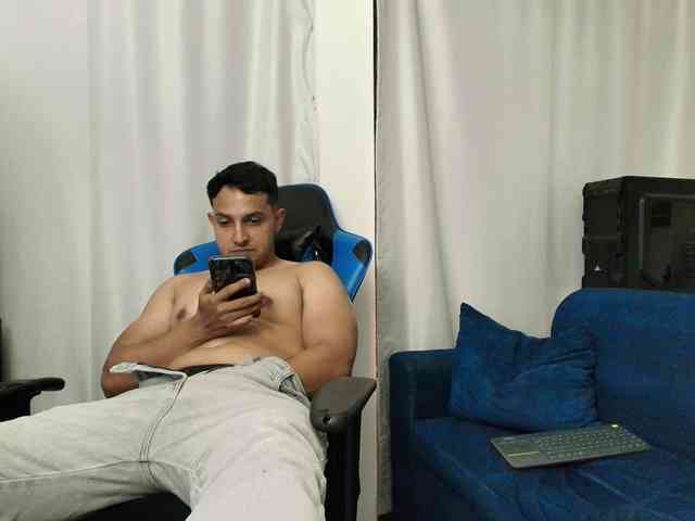 couplee-horny Sex Cam Show