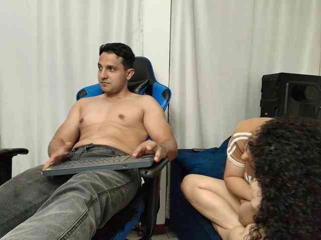 couplee-horny webcam