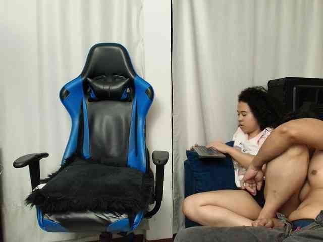 couplee-horny webcam