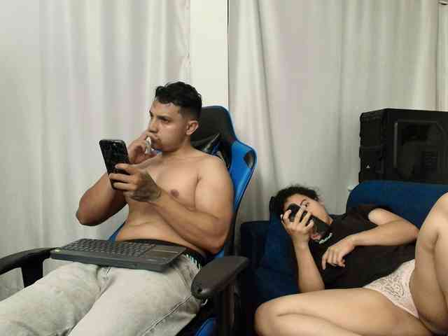 couplee-horny Sex Cam Show