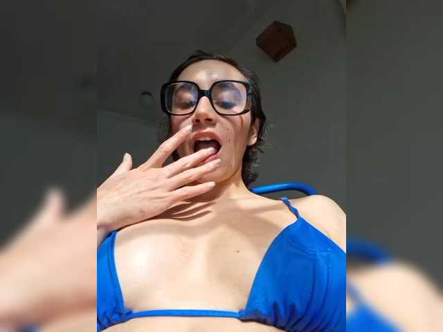 AntoniaDilune live cam on BongaCams