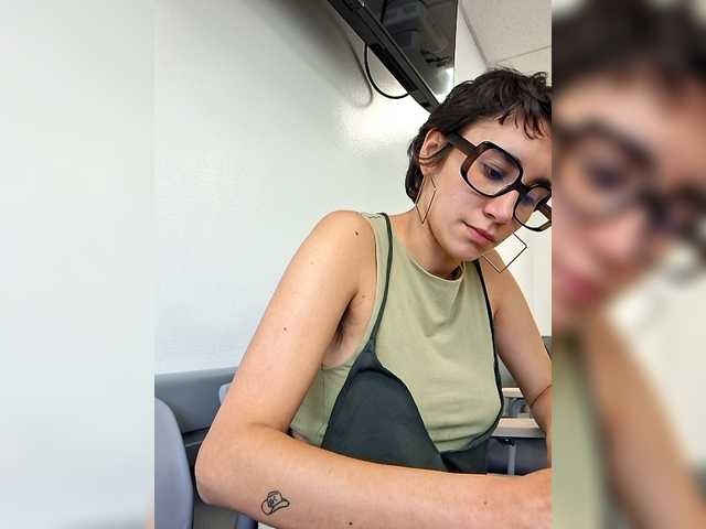 AntoniaDilune's BongaCams show and profile