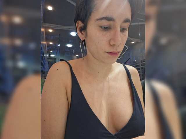 AntoniaDilune live cam on BongaCams