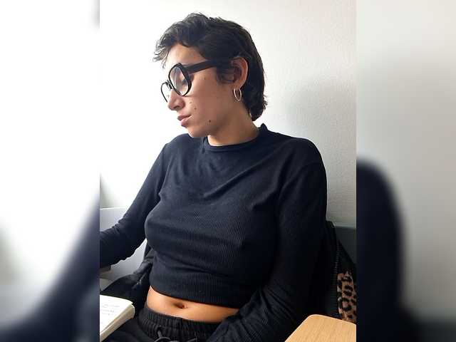 AntoniaDilune's BongaCams show and profile