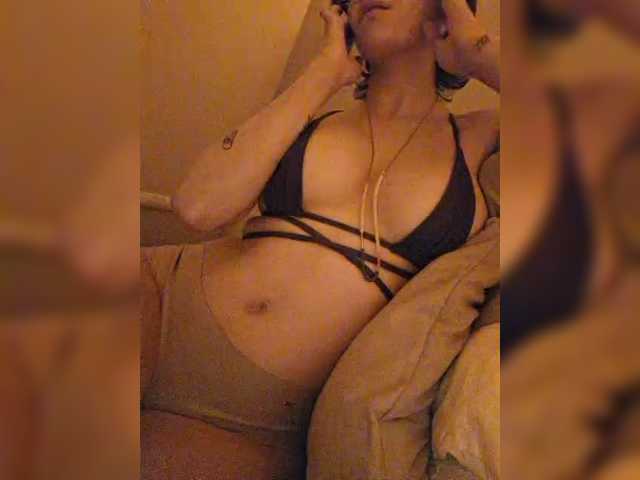 AntoniaDilune live cam on BongaCams