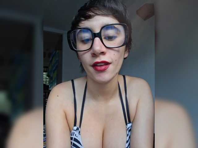 AntoniaDilune live cam on BongaCams