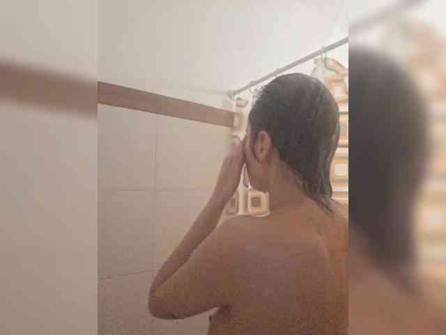 AntoniaDilune webcam
