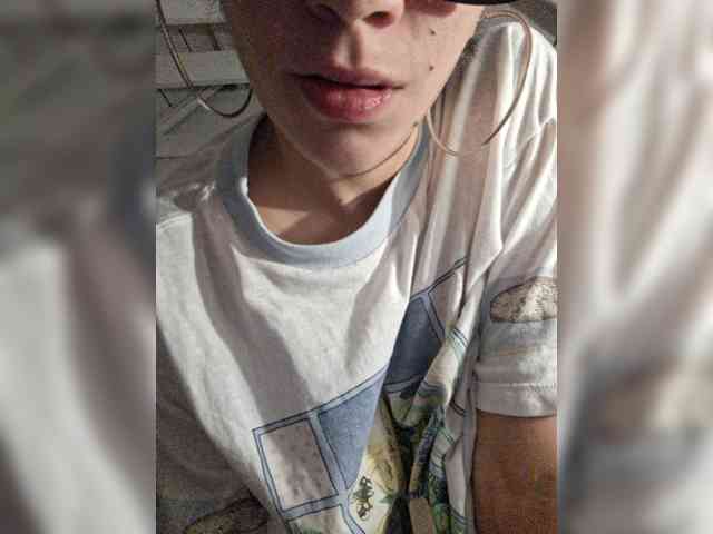 AntoniaDilune webcam