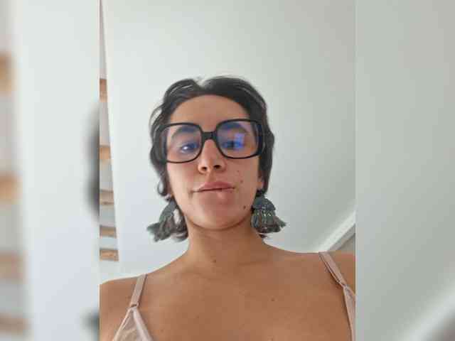 AntoniaDilune webcam