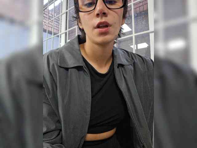 AntoniaDilune webcam