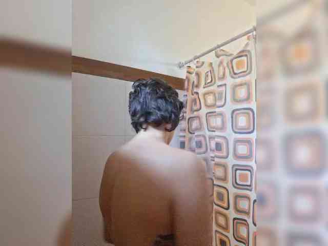 AntoniaDilune webcam